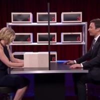 Jennifer Lawrence joue à la boîte à mensonges avec Jimmy Fallon