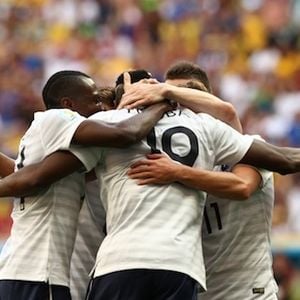 Les Bleus ravis après leur voctoire contre le Nigeria, le 30 juin 2014.