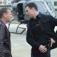 Freddie Prinze, Jr. : "Kiefer Sutherland est le mec le moins professionnel du monde"