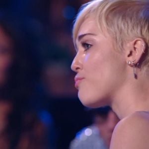 Un SDF accepte le MTV Video Music Award de Miley Cyrus