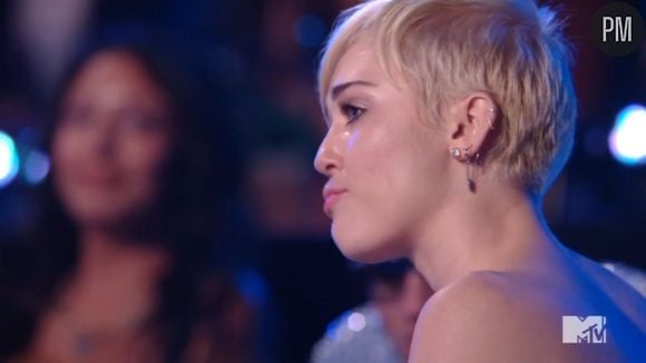 Un SDF accepte le MTV Video Music Award de Miley Cyrus