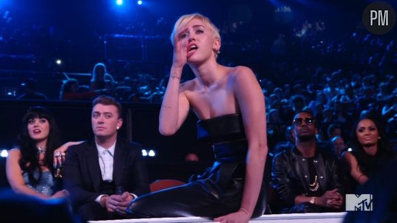 Un SDF accepte le MTV Video Music Award de Miley Cyrus