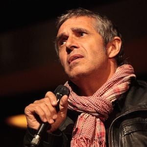 Julien Clerc numéro un du Top Albums français