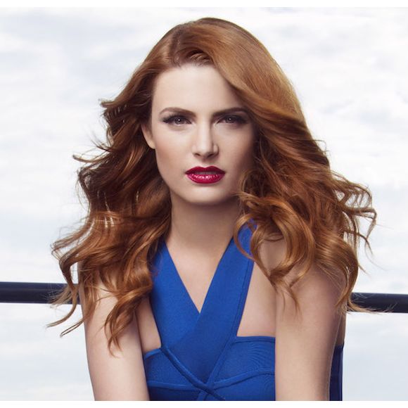 Elodie Frégé ("Nouvelle Star") en interview sur puremedias.com