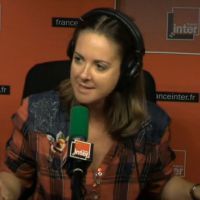 10 ans "sans une main au cul !", Charline Vanhoenacker fait péter le décolleté