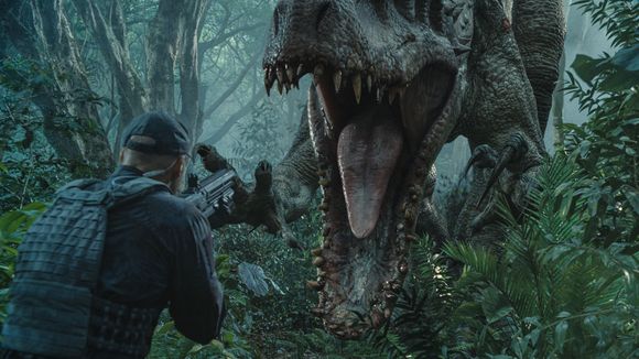 Premières séances : "Jurassic World" ne fait qu'une bouchée de "Comme un avion" et "Un Français"