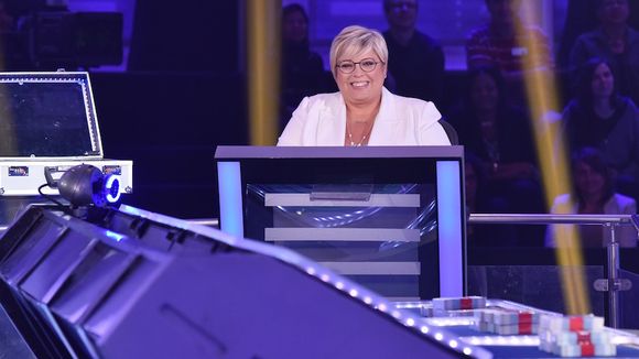 Audiences access : TF1 repasse en tête avec "Money Drop", records pour "Chasseurs d'appart'" et "Le Grand Journal"