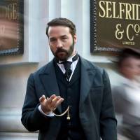 Chérie 25 lance "Mr. Selfridge" ce soir