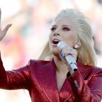 Super Bowl 2016 : Lady Gaga brille sur l'hymne américain