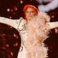 Grammy Awards 2016 : L'incroyable hommage de Lady Gaga à David Bowie