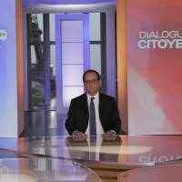 Audiences : François Hollande déçoit, battu par "Falco", carton pour TMC, W9 et Camille Combal en forme