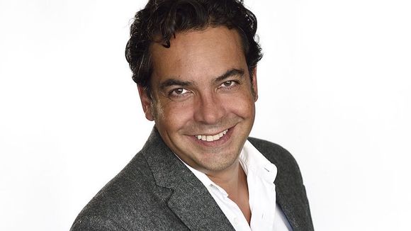 Audiences radio : Patrick Cohen toujours solidement leader le matin, le match des humoristes