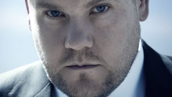 James Corden dans un pub pour "Apple Music".