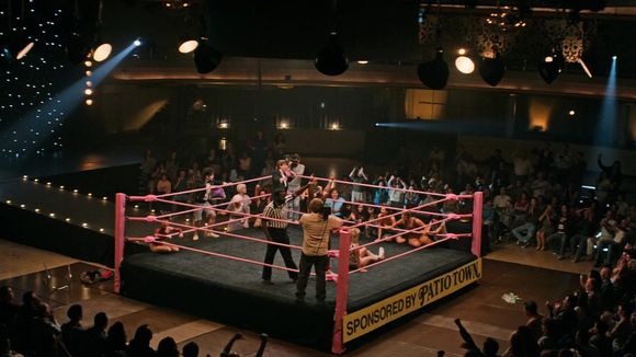 "Glow" : La série de Netflix décroche une saison 3