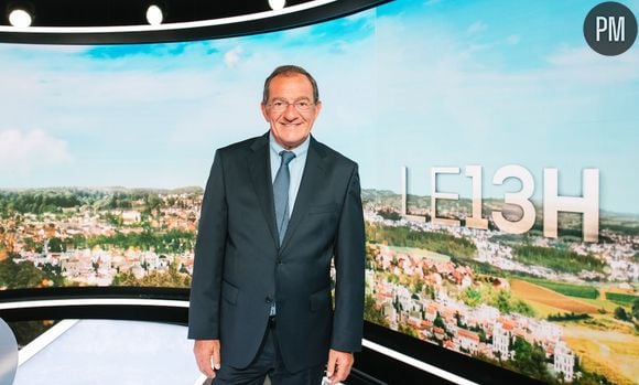 Jean-Pierre Pernaut sur le plateau du nouveau JT de TF1