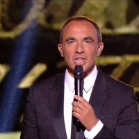 NRJ Music Awards 2018 : Nikos Aliagas écorche le prénom d'une chanteuse, elle s'agace