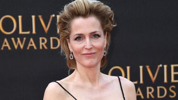 "The Crown" : Gillian Anderson rejoint officiellement le cast de la saison 4