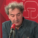 Affaire Matzneff : François Morel prend la défense de Bernard Pivot et "Apostrophes"