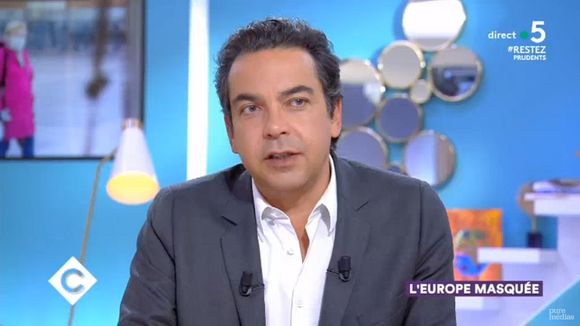 Patrick Cohen dans "C à vous" sur France 5.