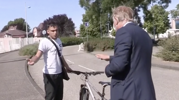 "Quotidien" : Un journaliste et un élu caillassés en pleine interview à Strasbourg