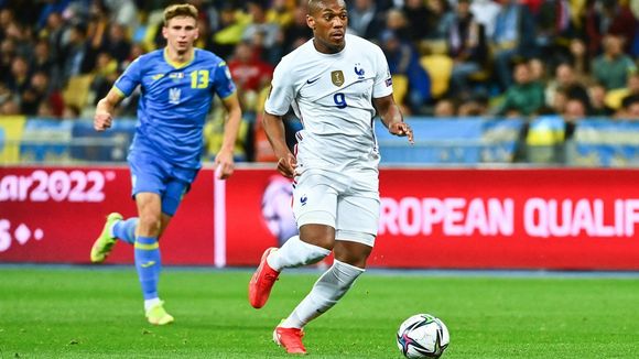 Audiences : Plus de 5 millions devant les Bleus, "Meurtres en Pays Cathare" devant "La chanson secrète"au plus bas