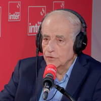 Jean-Pierre Elkabbach : "Vincent Bolloré m'a dit qu'il ne voulait pas voir Eric Zemmour arriver au pouvoir"