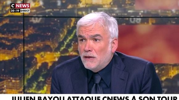 "Ils n'ont pas beaucoup de courage !" : Pascal Praud s'attaque à Francis Letellier et Gilles Bornstein