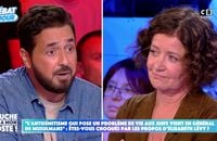 "C'est à vomir" : Très ému, Moundir adresse une lettre d'excuse à Elisabeth Lévy dans "Touche pas à mon poste"