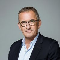 Christophe Dechavanne quitte la présidence de sa société de production Coyote