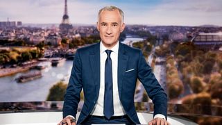 Audiences access 20h : Carton pour Gilles Bouleau sur TF1, Cyril Hanouna frôle son record historique sur C8, "L'événement" en nette hausse avec Raphaël Glucksmann
