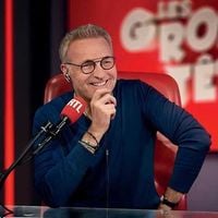 "On est dans la team Inès" : Laurent Ruquier clame son soutien à Inès Reg dans "Les Grosses Têtes"