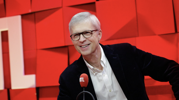 "Vous allez me faire pleurer" : Bernard Lehut quitte RTL après 42 années de carrière, Guillaume Musso et Joël Dicker lui rendent de vibrants hommages