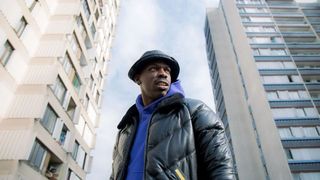 "Elle m'a dit qu'elle avait bien kiffé" : Jean-Pascal Zadi révèle ce que Sandrine Rousseau a pensé du personnage inspiré d'elle et joué par Marina Foïs dans "En place" sur Netflix