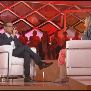 Jean-Luc Delarue présente "Réunion de famille" sur France 2