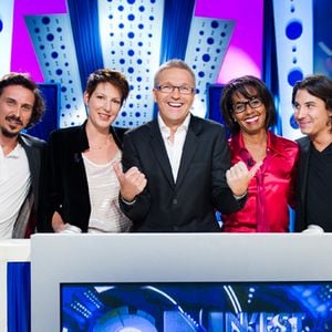 Arnaud Tsamère, Audrey Pulvar, Jérémy Ferrari, Laurent Ruquier et Natacha Polony.