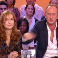 Zapping : Benoît Poelvoorde, le pire cauchemar d'Isabelle Huppert au "Grand Journal"