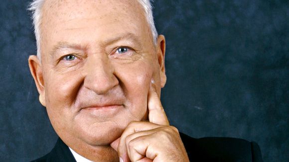 Affaires DSK : "Ne soyons pas des chiens" lance Gérard Carreyrou aux journalistes