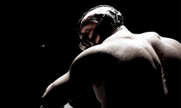 Tom Hardy est Bane dans "The Dark Knight Rises"