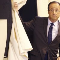 Présidentielle 2012 : François Hollande devance Nicolas Sarkozy au premier tour