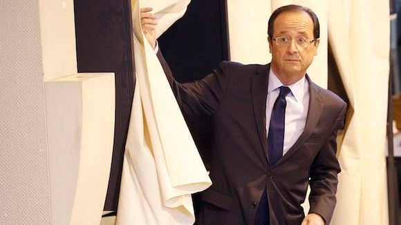 Présidentielle 2012 : François Hollande devance Nicolas Sarkozy au premier tour