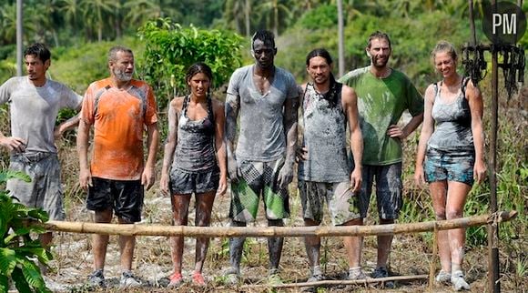 Claude, Patrick, Wafa, Moussa, Teheiura, Bertrand et Maud dans "Koh-Lanta, la revanche des héros"