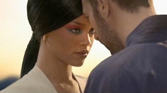 Rihanna et Chris Martin dans le clip "Princess of China" de Coldplay