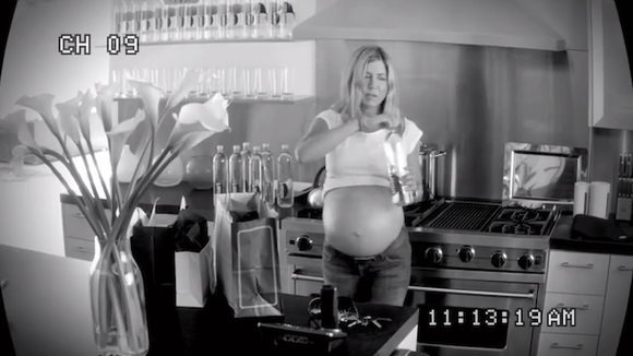 Jennifer Aniston est à nouveau l'héroïne d'une publicité décalée