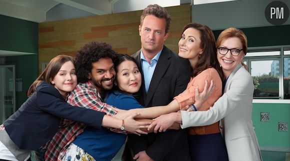 Le cast de "Go On" autour de Matthew Perry