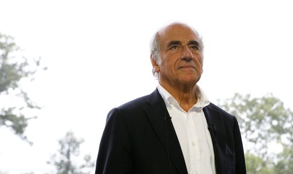 Aurélie Filippetti taxe Jean-Pierre Elkabbach de "machisme", le journaliste répond en direct