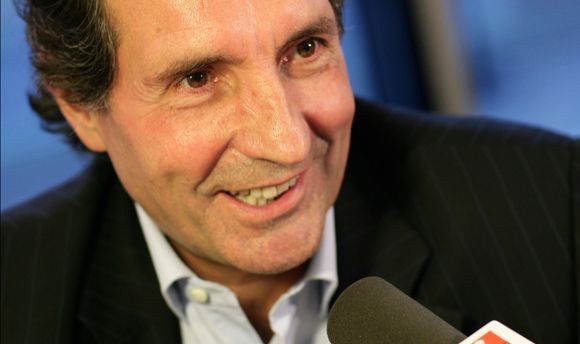 Jean-Jacques Bourdin a réalisé le record d'audience de la matinale de RMC : 850.000 auditeurs en moyenne entre 7h00 et 9h00.