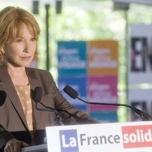 Nathalie Baye ne reviendra pas dans "Les Hommes de l'ombre"