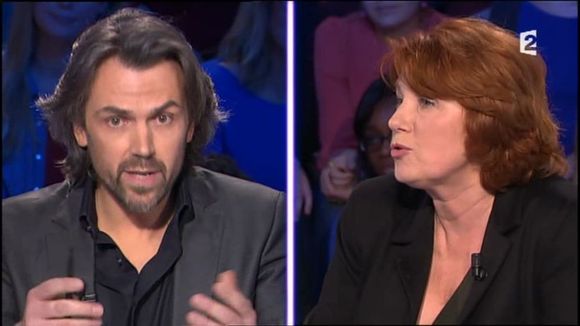 Véronique Genest fait face à Aymeric Caron dans "On n'est pas couché" sur France 2.