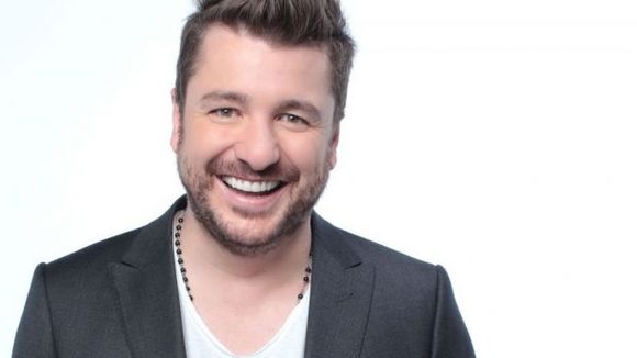 Bruno Guillon décroche l'access de France 2 cet été