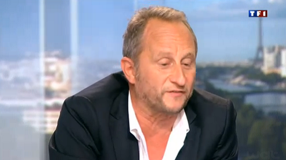 Benoît Poelvoorde éméché et survolté au 20 Heures de Claire Chazal